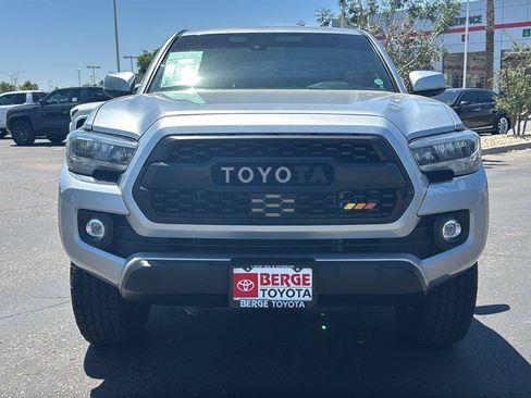 Used 2022 Toyota Tacoma TRD Off-Road AWD/4WD image 2