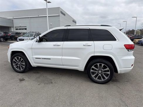 Used 2017 Jeep Grand Cherokee Overland image 8