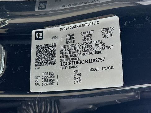 Used 2024 Chevrolet Colorado Z71 w/ Z71 Convenience Package 2 AWD/4WD image 23