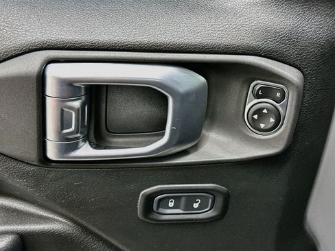 Used 2023 Jeep Wrangler Unlimited w/ 8.4" Radio Group AWD/4WD image 15