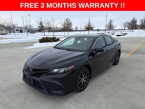 Used 2022 Toyota Camry SE image 25
