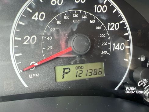 Used 2012 Toyota Corolla LE FWD image 20