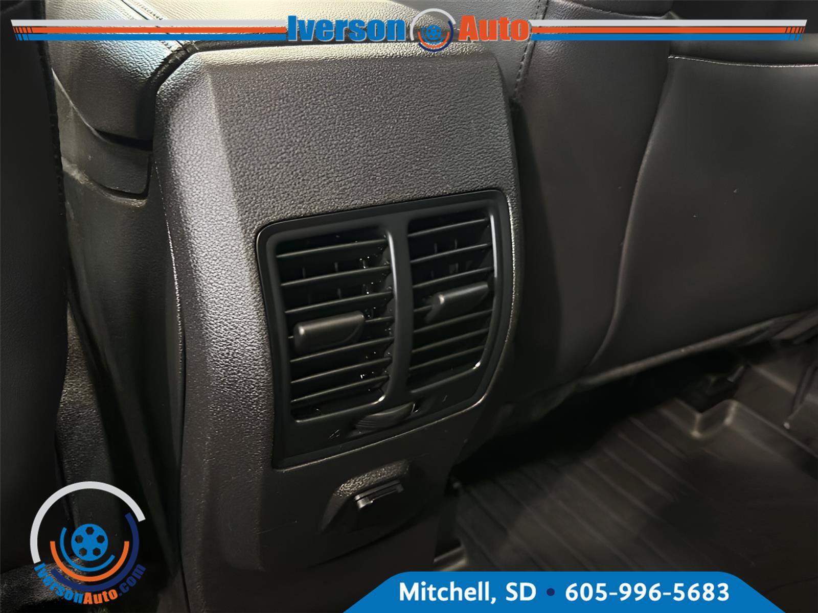 Used 2019 Ford Escape SEL AWD/4WD image 27