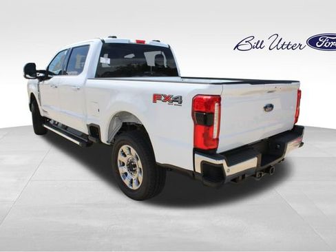 New 2025 Ford F250 Lariat w/ Chrome Package image 4