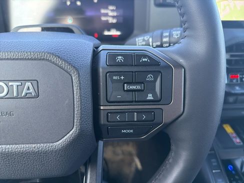 Used 2025 Toyota Land Cruiser image 25