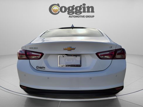 New 2025 Chevrolet Malibu LT image 3