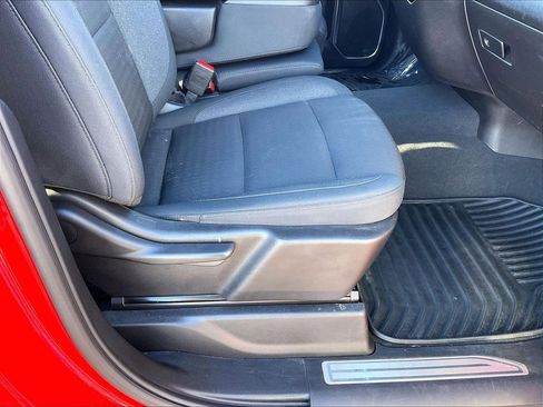 Used 2025 Chevrolet Silverado 1500 LT image 35