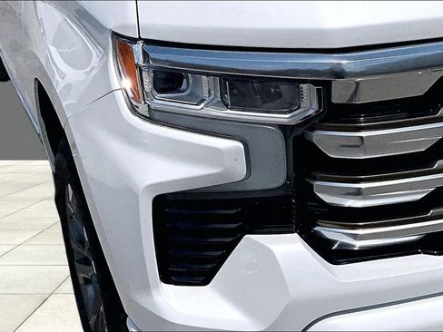 Certified 2022 Chevrolet Silverado 1500 High Country w/ Technology Package AWD/4WD image 25