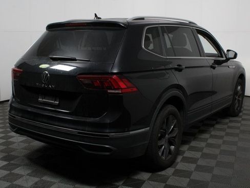 Used 2023 Volkswagen Tiguan SE image 7