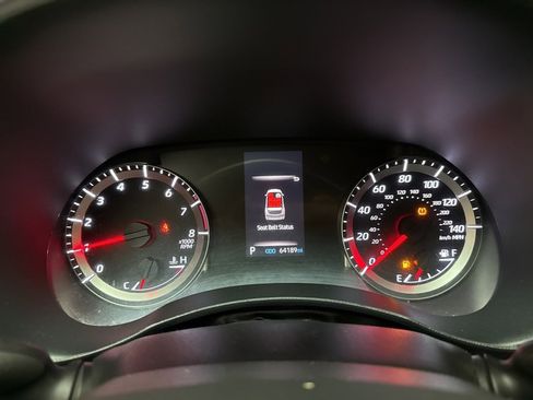 Used 2021 Toyota Highlander LE image 24