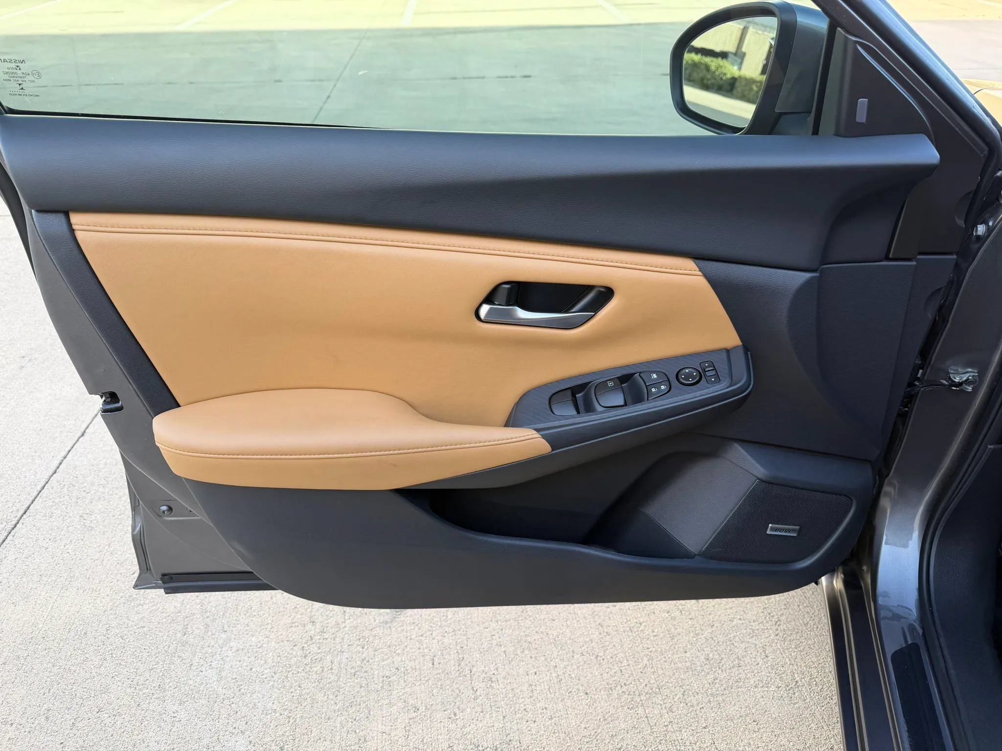 Used 2025 Nissan Sentra SV w/ SV Premium Package FWD image 11