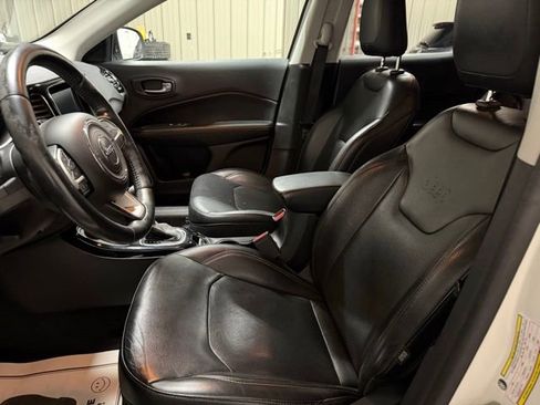 Used 2018 Jeep Compass Limited image 13