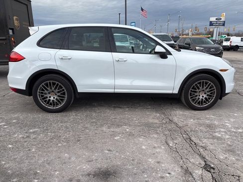 Used 2014 Porsche Cayenne image 6