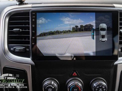 Used 2017 RAM 2500 SLT AWD/4WD image 18