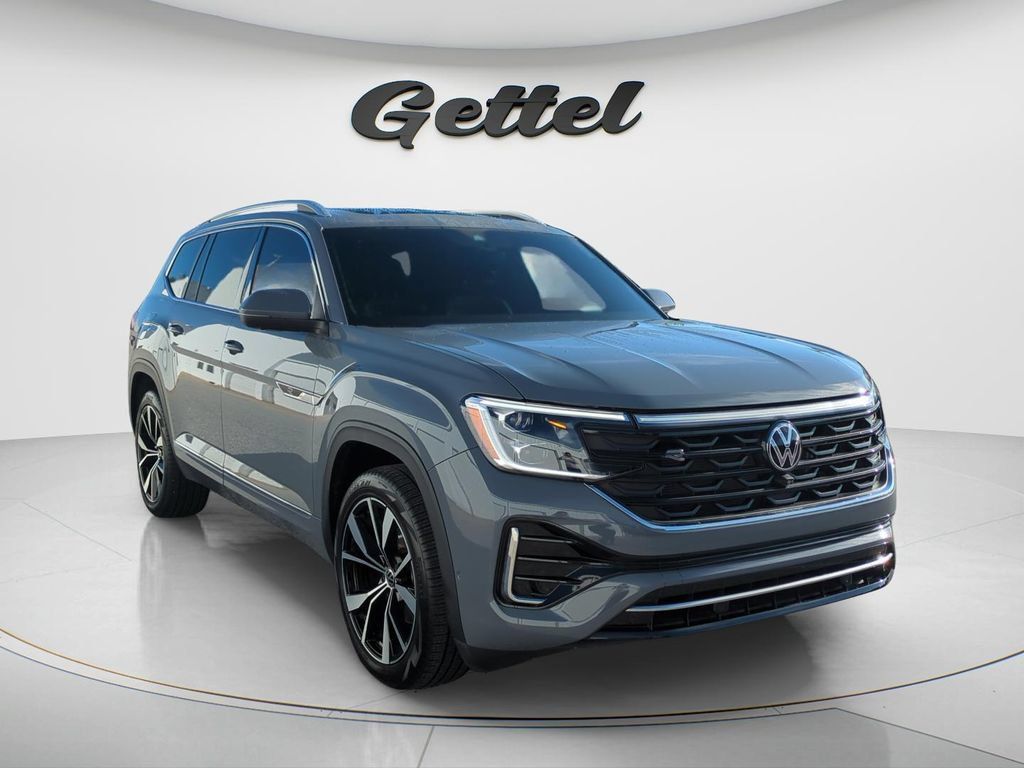 Used 2025 Volkswagen Atlas SEL Premium R-Line AWD/4WD image 3