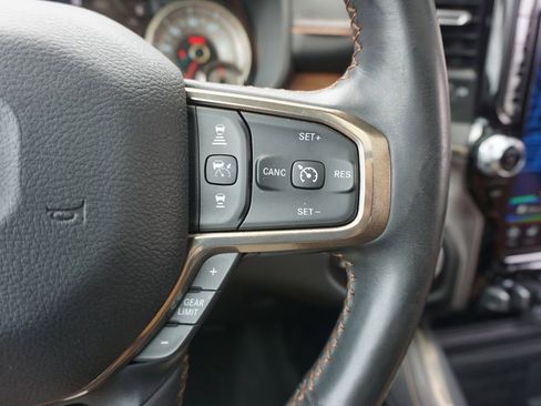 Used 2021 RAM 1500 Limited AWD/4WD image 9