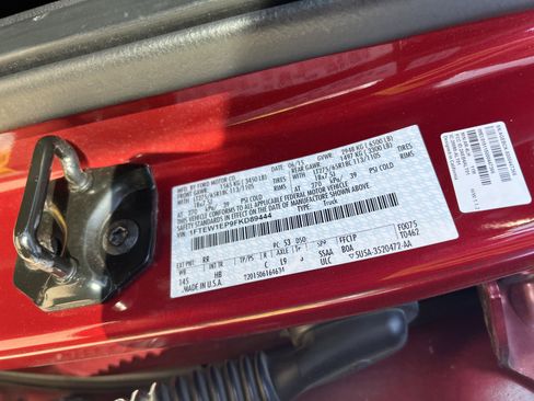 Used 2015 Ford F150 Lariat image 33