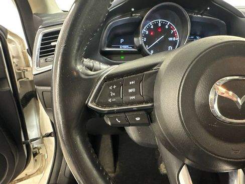 Used 2018 MAZDA MAZDA3 Grand Touring FWD image 9