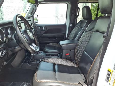 Used 2021 Jeep Wrangler Unlimited Sahara AWD/4WD image 11