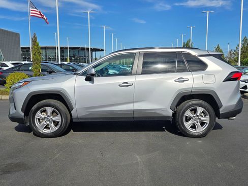 Used 2025 Toyota RAV4 XLE w/ Convenience Package AWD/4WD image 2