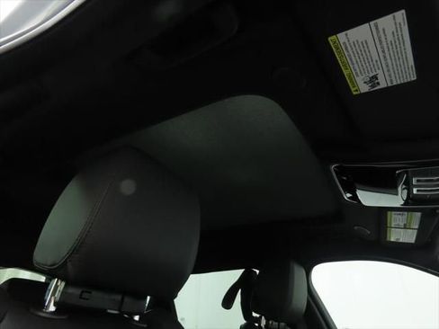 New 2026 Land Rover Range Rover Velar S image 18