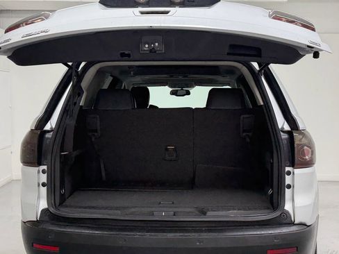 Used 2010 GMC Acadia SLT w/ Technology Package image 18