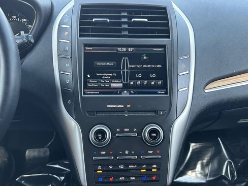 Used 2015 Lincoln MKC FWD w/ Equipment Group 102A Reserve image 9