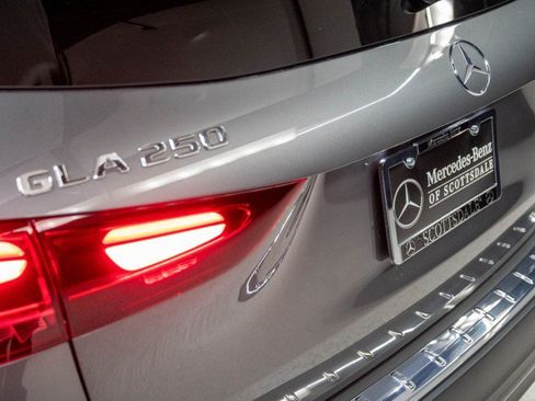 New 2026 Mercedes-Benz GLA 250 4MATIC image 9