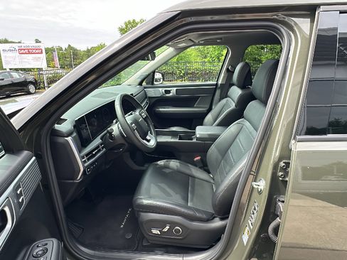 Used 2024 Hyundai Santa Fe Limited AWD/4WD image 11