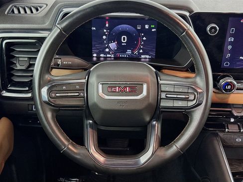 Used 2023 GMC Canyon AT4 image 32