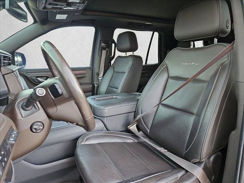 Used 2022 GMC Yukon Denali RWD image 17