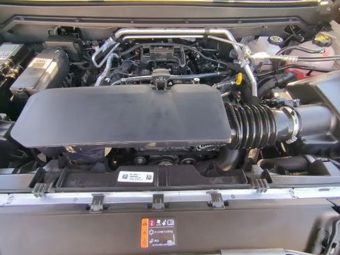 Used 2026 Chevrolet Colorado Trail Boss w/ Midnight Edition image 30