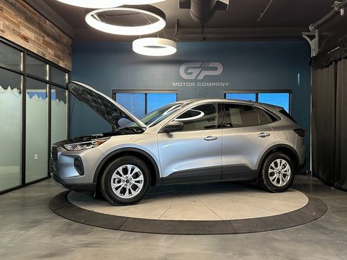 Used 2023 Ford Escape Active image 24