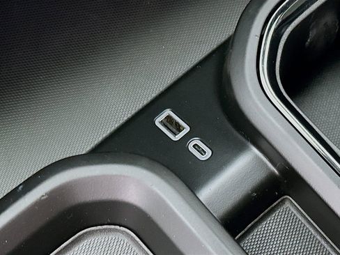 Used 2024 GMC Sierra 2500 AT4X image 33