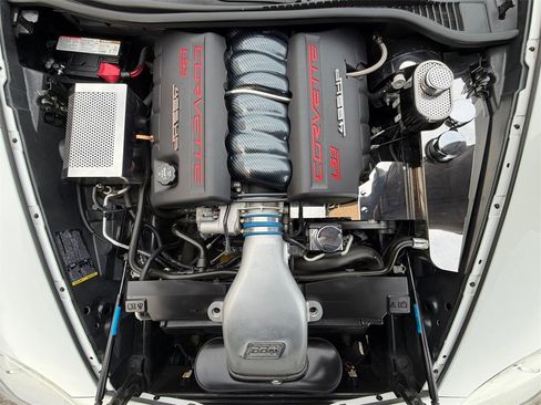 Used 2011 Chevrolet Corvette Coupe w/ 1LT image 9