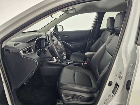 Used 2023 Toyota Corolla Cross XLE image 20