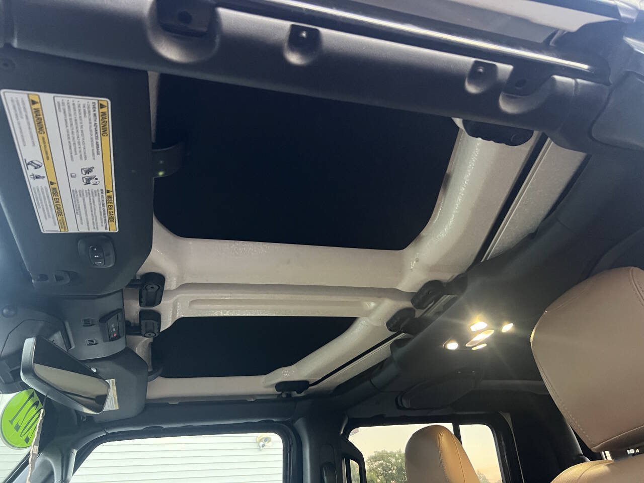 Used 2021 Jeep Gladiator Rubicon AWD/4WD image 37