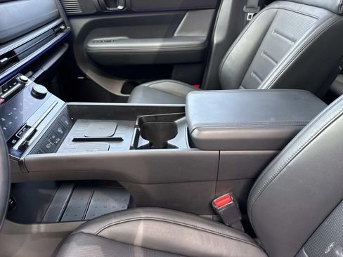 Used 2025 Hyundai Santa Fe Calligraphy FWD image 21