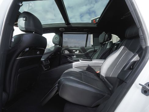 Used 2023 Mercedes-Benz Maybach GLS 600 4MATIC image 38