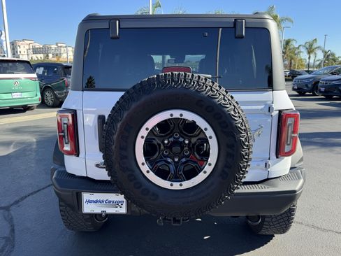 Used 2023 Ford Bronco Badlands image 9