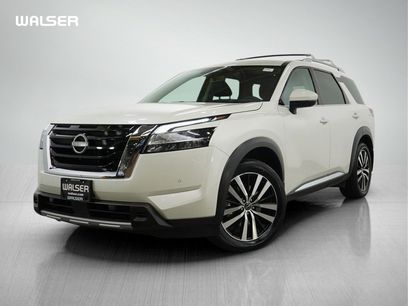 Used 2023 Nissan Pathfinder Platinum