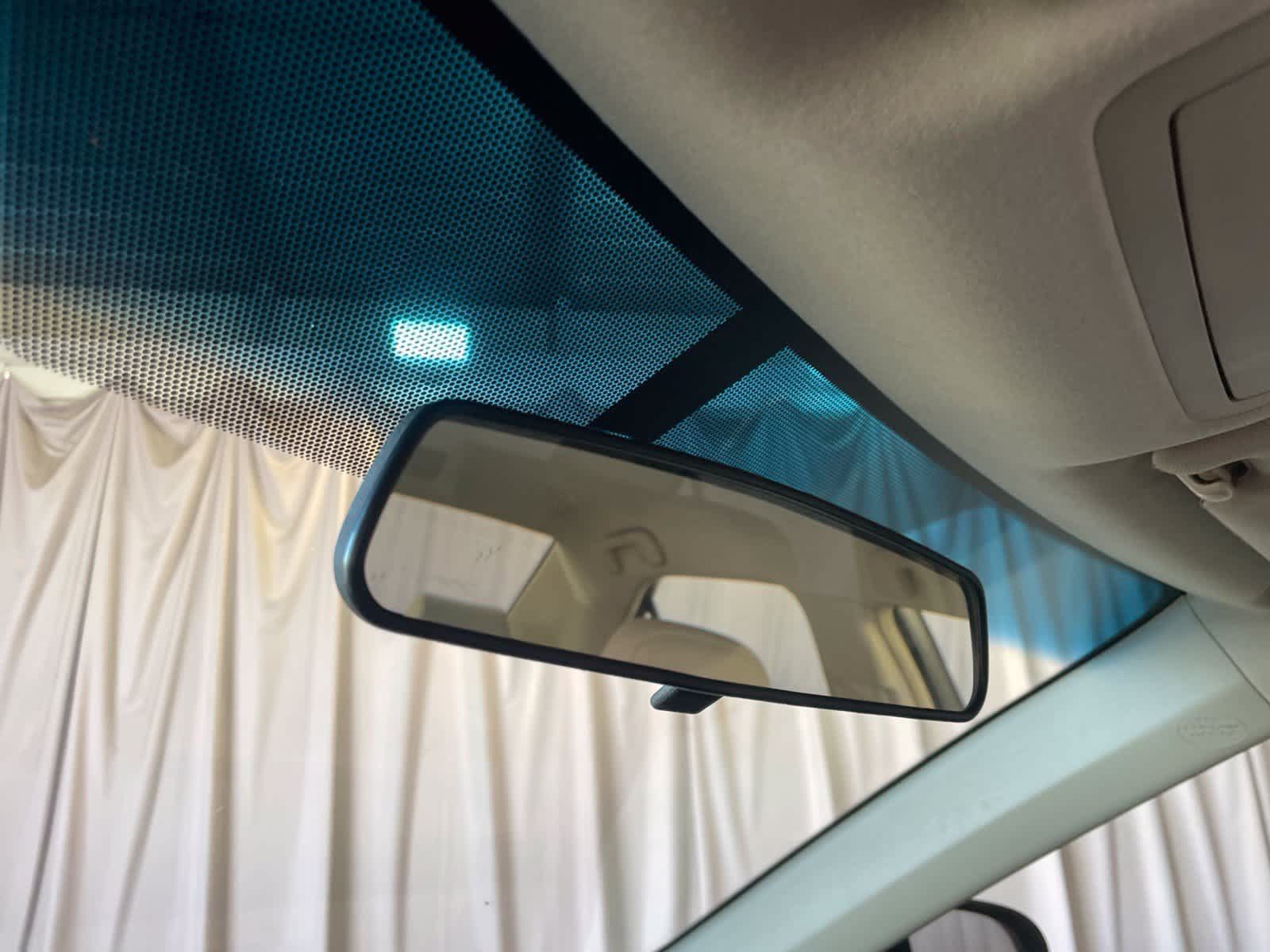 Used 2012 Toyota Camry LE FWD image 24