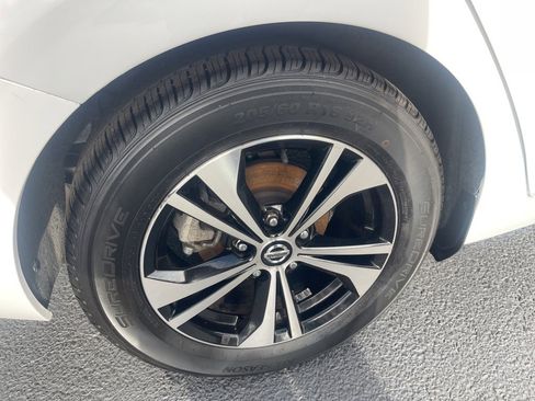 Certified 2021 Nissan Sentra SV image 26