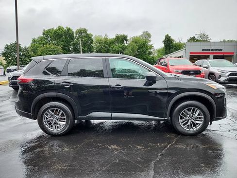 Used 2024 Nissan Rogue S AWD/4WD image 7