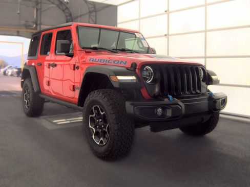 Used 2022 Jeep Wrangler Unlimited Rubicon 4xe AWD/4WD image 3