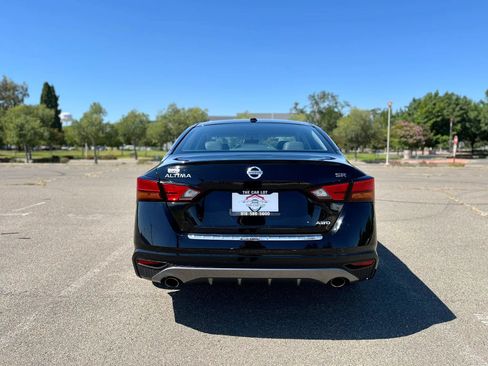 Used 2019 Nissan Altima 2.5 SR AWD/4WD image 6