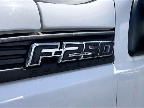 Used 2015 Ford F250 XL w/ Power Equipment Group RWD image 7