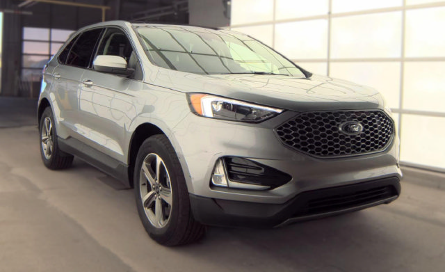 Used 2023 Ford Edge SEL w/ Convenience Package AWD/4WD image 9