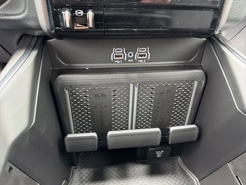 New 2026 RAM 2500 Laramie AWD/4WD image 21