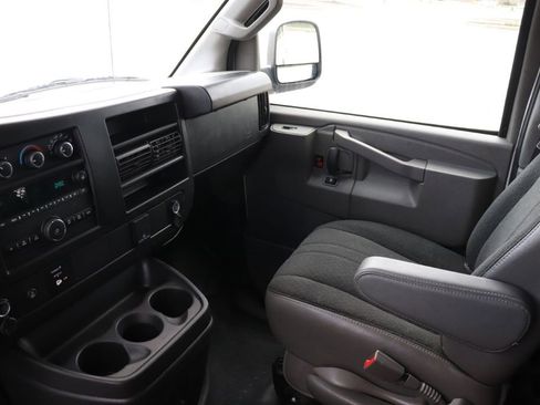 Used 2024 Chevrolet Express 2500 w/ Driver Convenience Package RWD image 12